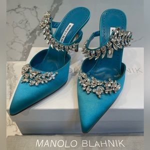 Manolo Blahnik Lurum Embellished Satin Mules 8 B/38 EU $1495